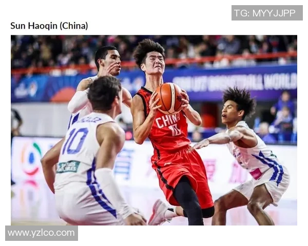 中国国奥男篮迎战加拿大队全力争胜展现青春风采